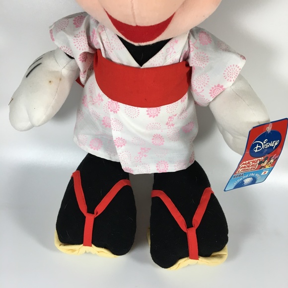 Minnie Mouse Around the World China Plush Doll - Picture 4 of 8